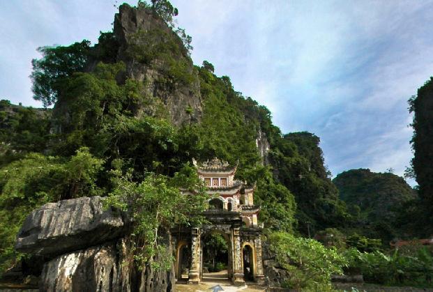 Bich Dong Pagoda in Tam Coc: The Ultimate Guide - Travelers and dreamers